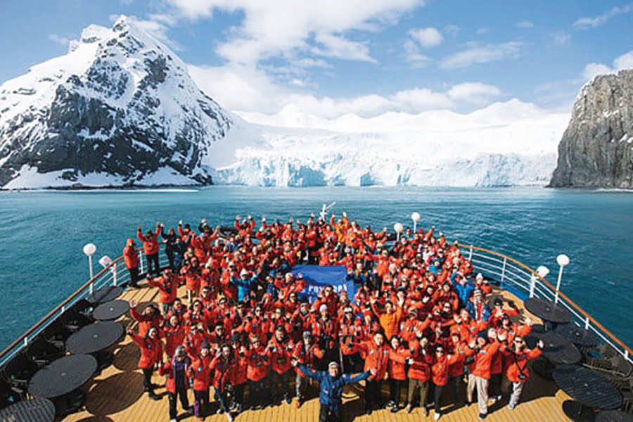 鷹飛國際旅行社 Infinity Tour | 北極 | 鏡頭下的斯瓦爾巴群島(朗伊爾城下船)