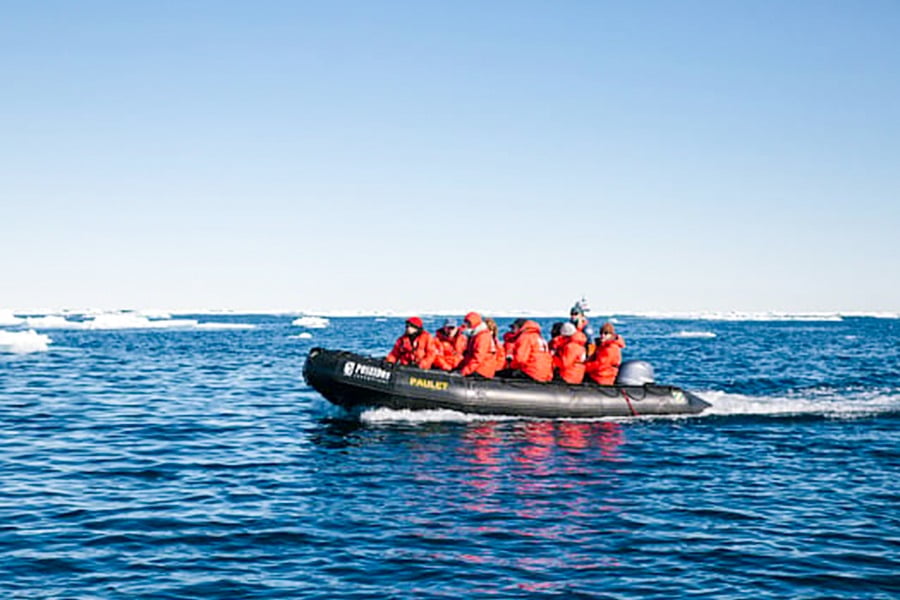 鷹飛國際旅行社 Infinity Tour | 北極 | 鏡頭下的斯瓦爾巴群島(朗伊爾城下船)