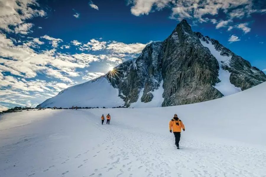 鷹飛國際旅行社 Infinity Tour | 南極 | 南極探險家 發現第七大陸 Antarctic Explorer Discovering the 7th Continent