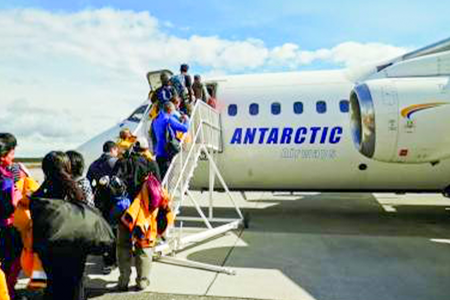 2024-0506 antarctic express fly the drake-image-3