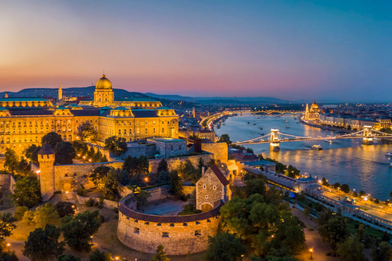 2024-0516 DREAMING OF CHRISTMAS ON THE DANUBE VIENNA TO VIENNA-IMAGE