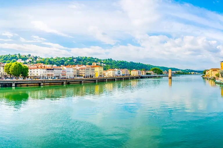 2024-0522 SECRETS OF THE RHÔNE-IMAGE