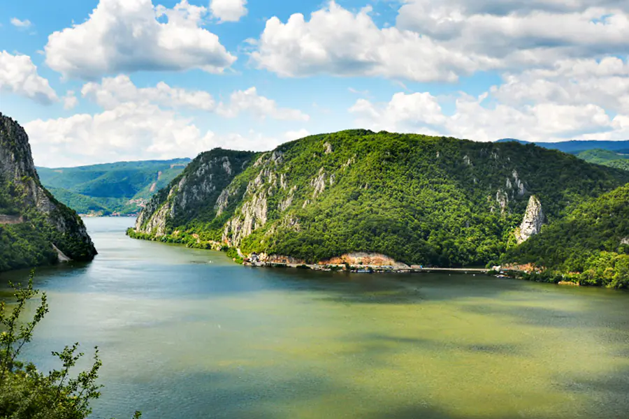 2024-0530 LOWER DANUBE DISCOVERY WITH IRON GATES-IMAGE-1