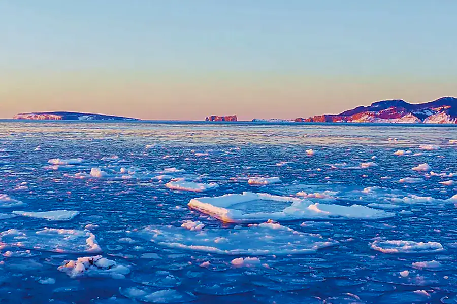 2024-0626 From the St Lawrence to Greenland, the Last Moments of Winter -IMAGE-1