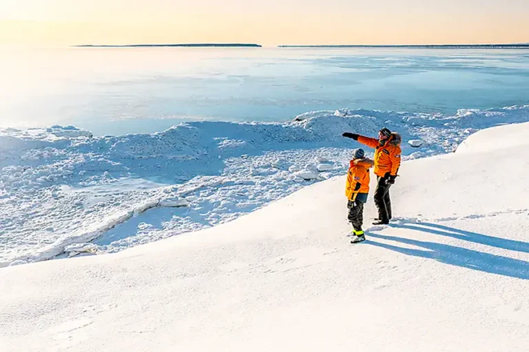2024-0626 The St. Lawrence River in the Heart of the Boreal Winter-IMAGE