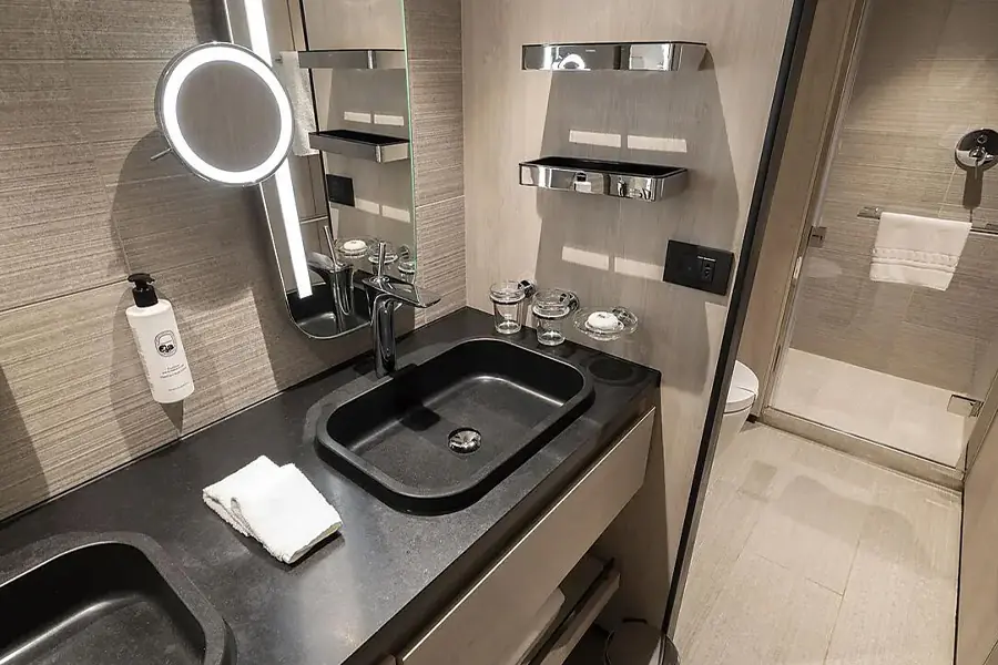 2025-1208-ponant-Upper decks balcony stateroom-image-1