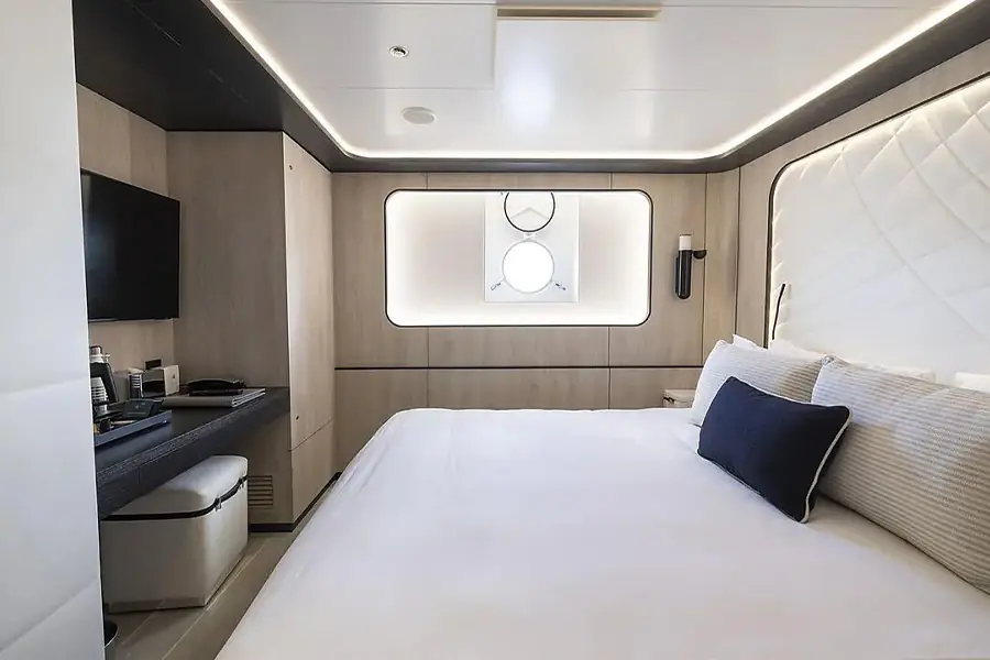 2025-1208-ponant-Window or Porthole Stateroom-image-2