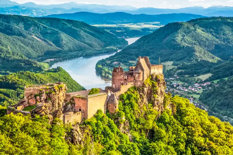 2025-0110 viking-rivercruises-Grand European Tour -IMAGE-1