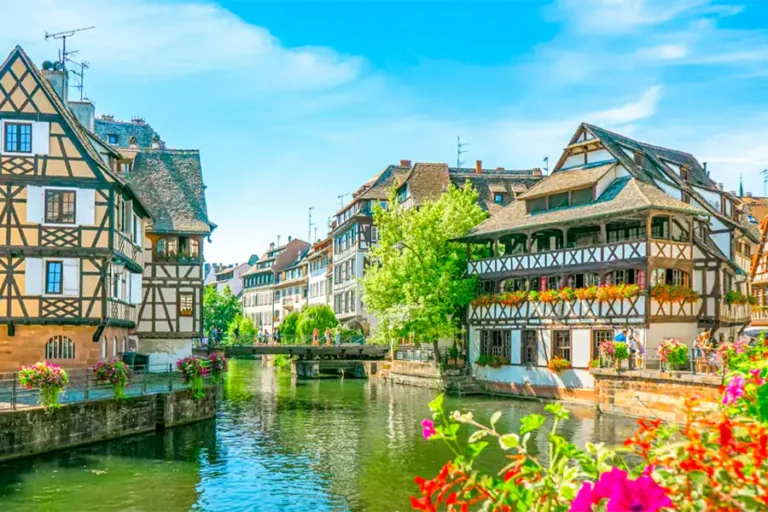 2025-0111-VIKING-Lyon, Provence & the Rhineland-IMAGE-1