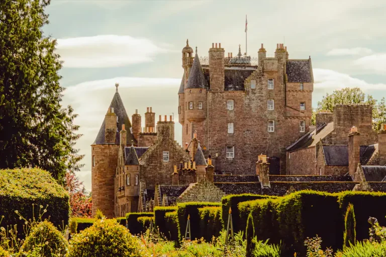 2025-0411 BELMOND Scotland-Heritage Home & Gardens-IMAGE-9X6