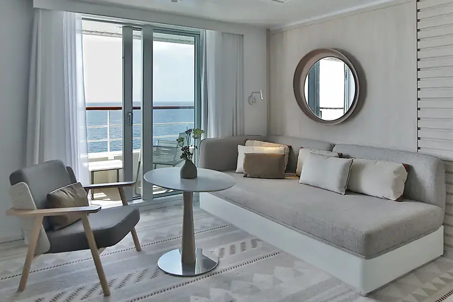 2025-1205 PONANT-Le Dumont d’Urville-Privilege Suite-IMAGE