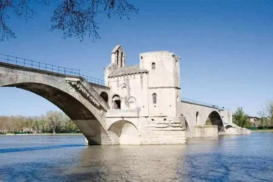 2025-0902-Christmas in Provence and the Rhône Valley-image-3