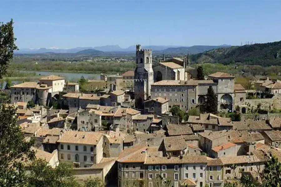 2025-0902-Christmas in Provence and the Rhône Valley-image-4