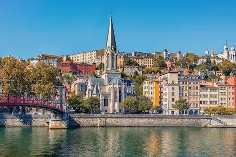 2025-0902Lyon-Vintage Chic and Gourmet Delights (port-to-port cruise) -image-4