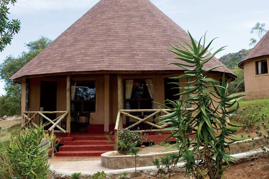 2025-1119 Mara Sopa Lodge-image-3