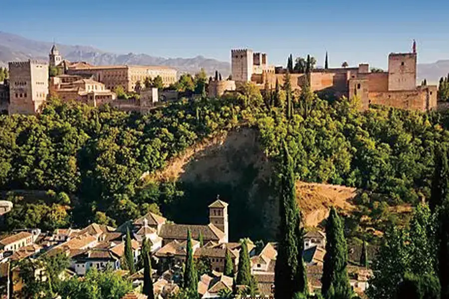 2025-1204 PONANT-Gastronomic Journey Through Iberian Coasts-IMAGE-4