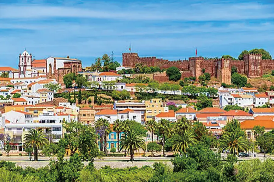 2025-1205 ponant-Cruising Southern Spain and Portugal – with Smithsonian Journeys-image-2