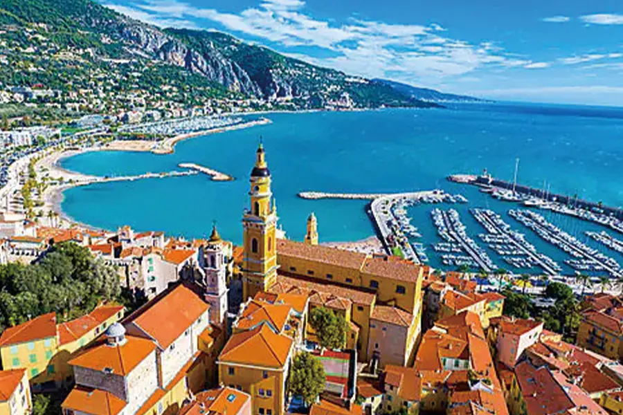 2025-1208-ponant-An Autumn Escape Côte d’Azur, Italian Riviera & Corsica-image-2