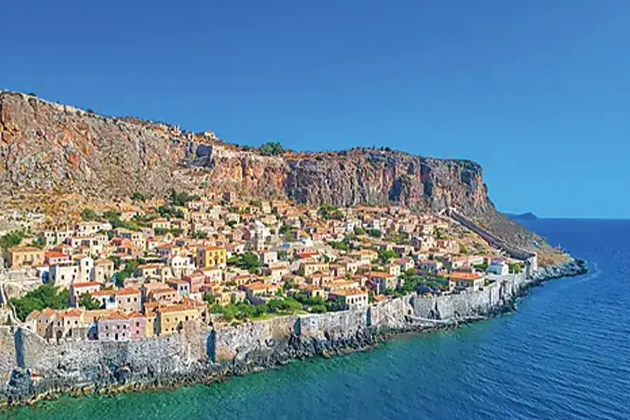 2025-1208-ponant-The Cyclades, in the Wake of Le Ponant-image-3