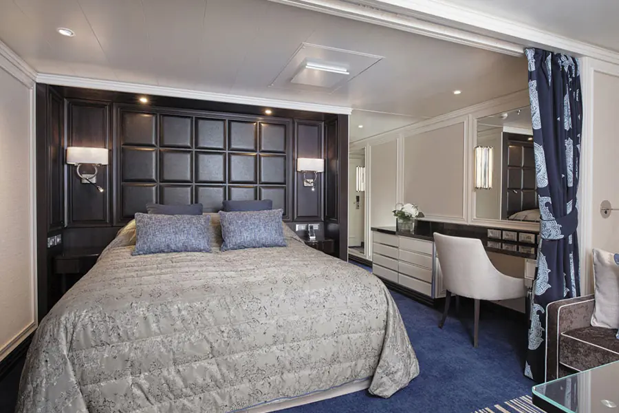 2025-1211-Explorer-PenthouseASuite-image-1