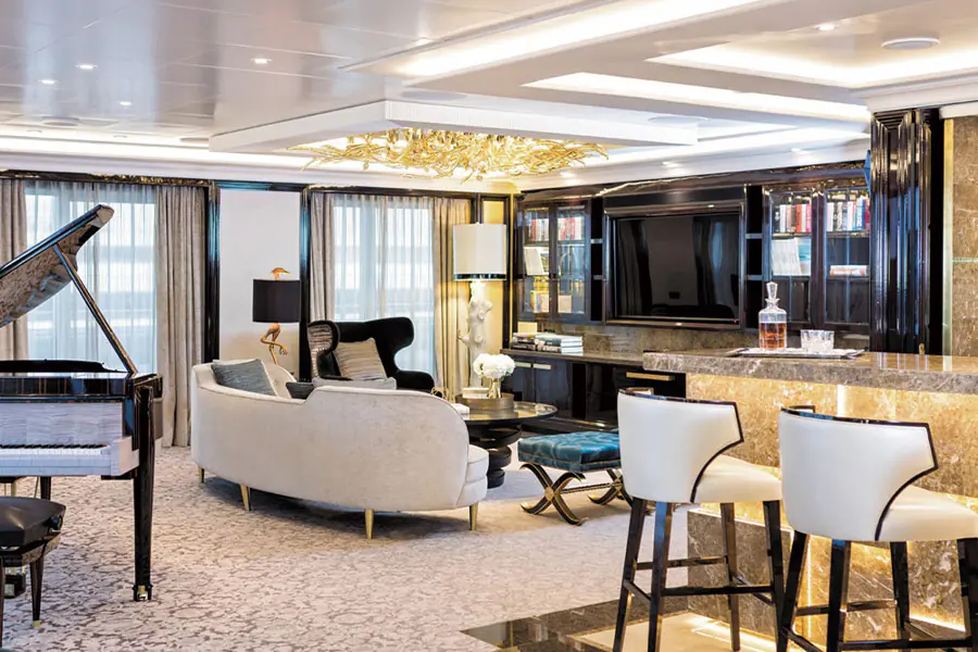 2025-1211-Explorer-RegentSuite-image-4