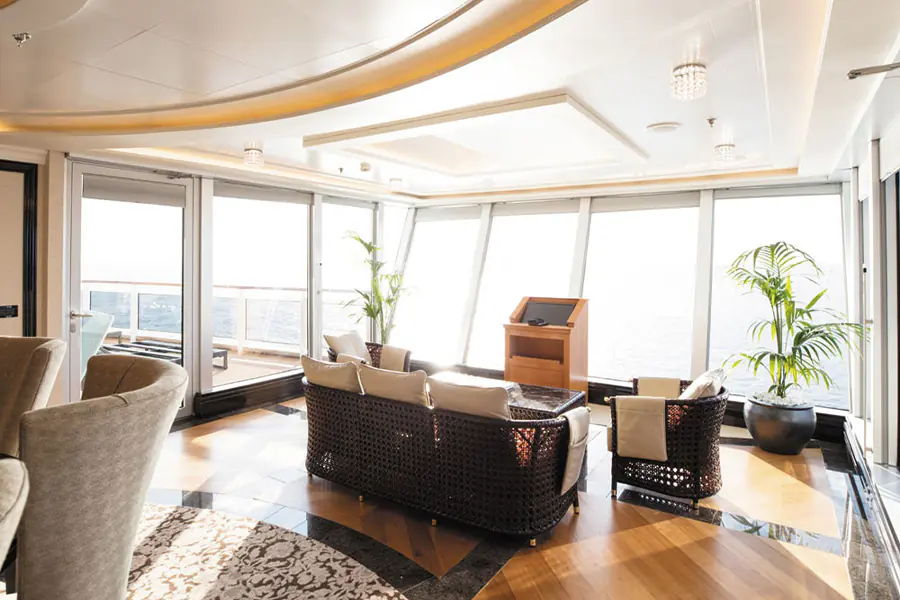 2025-1211-Explorer-RegentSuite-image-5