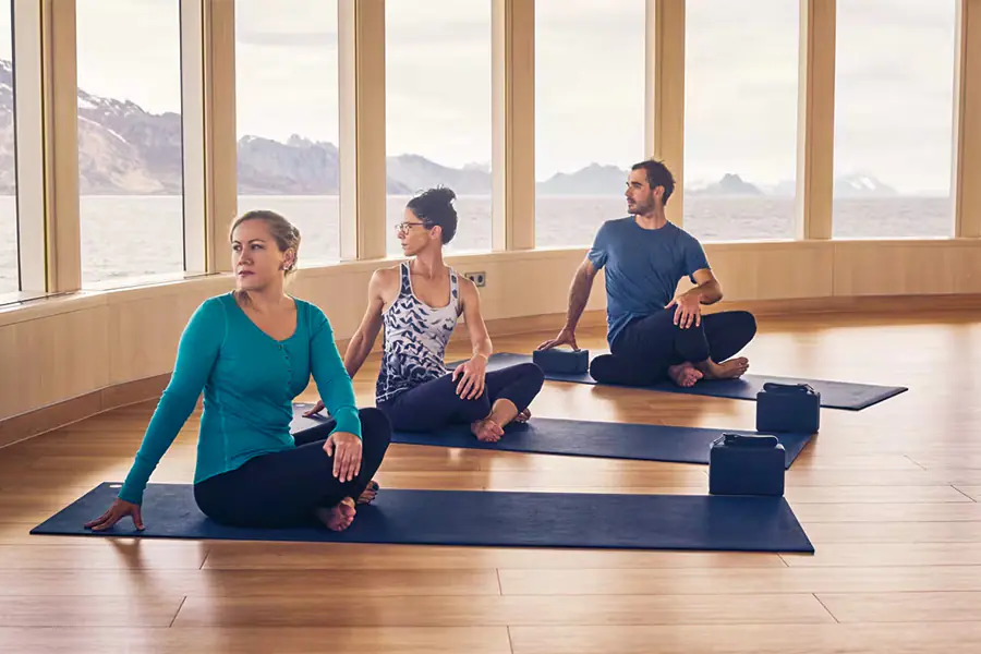 2025-1223 Lindblad Expeditions- NationalGeographicEndurance-image-3