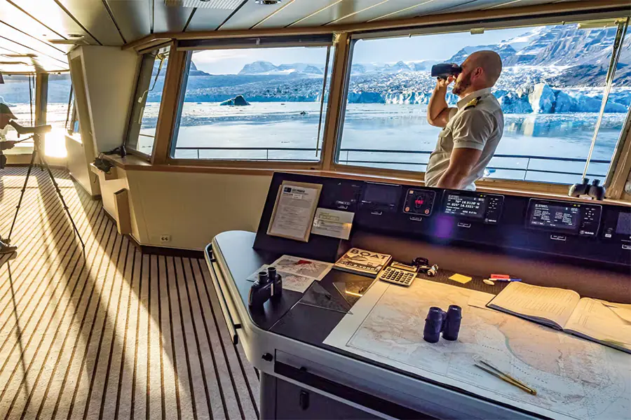 2025-1223 Lindblad Expeditions- NationalGeographicEndurance-image-5