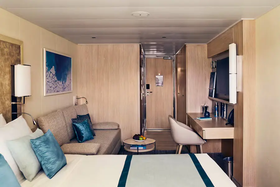 2025-1223 Lindblad Expeditions- NationalGeographicResolution-image-05