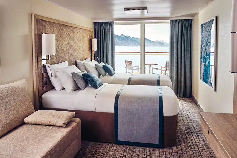 2025-1223 Lindblad Expeditions- NationalGeographicResolution-image-08