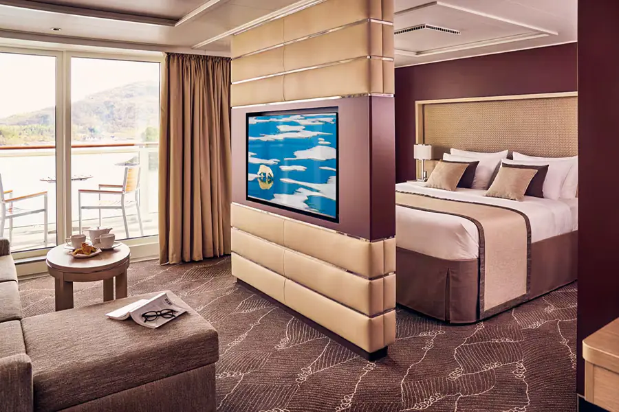 2025-1223 Lindblad Expeditions- NationalGeographicResolution-image-13