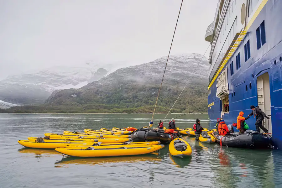 2025-1223 Lindblad Expeditions- NationalGeographicResolution-image-15