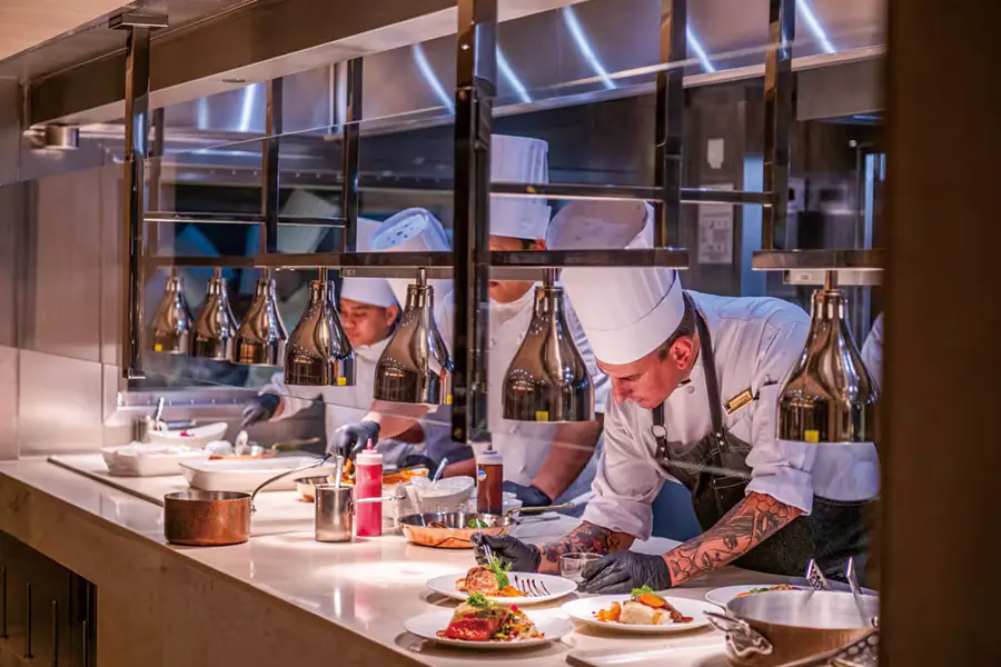 2025-1223 Lindblad Expeditions- NationalGeographicResolution-image