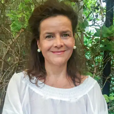 2025-1226 Hamburg-Malaga From the River Elbe to the Mediterranean-image Entertainment-1