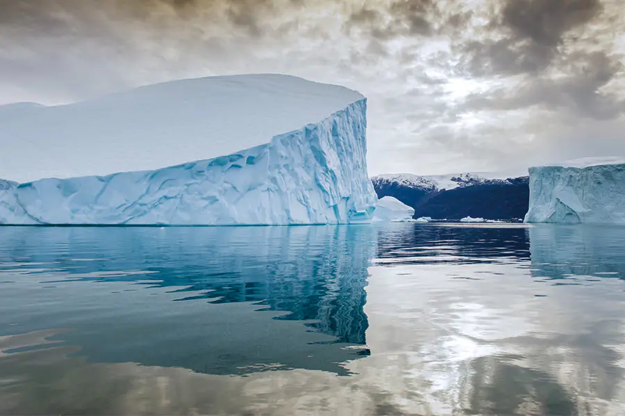 2025-1230-oceanwide-Icebergs-image-3