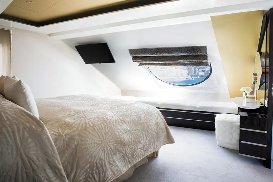 20258-1211-Explorer-SevenSeasSuite-image