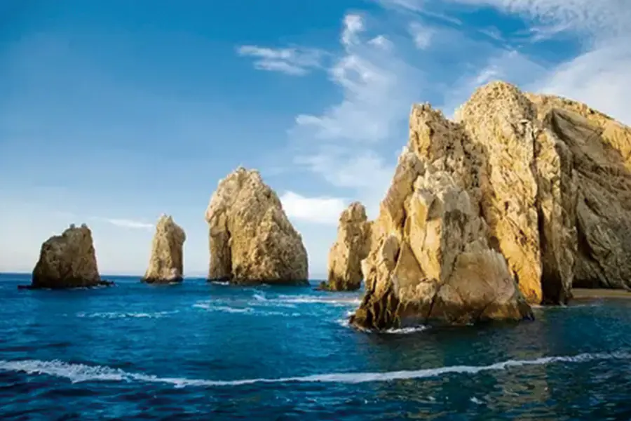 2025-0102-HAPAG-LLOYD CRUISES-Colon-Los Angeles The treasures of bygone cultures-IMAGE-6