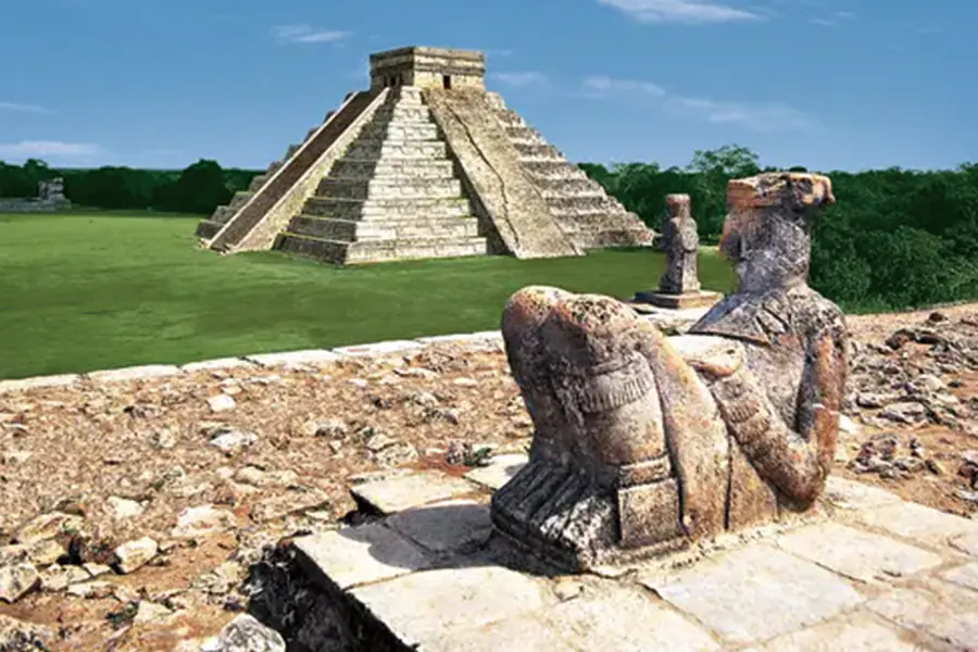 2025-0102-HAPAG-LLOYD CRUISES-Nassau (Bahamas) – Miami Caribbean zest for life and southern charm-image