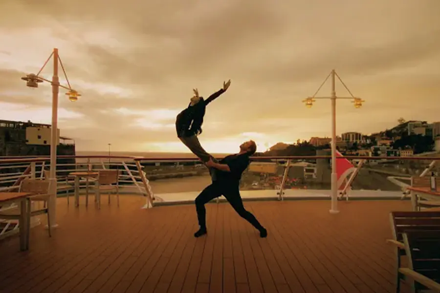 2026-0108- HAPAG-LLOYD CRUISES-EUROPA-Entertainment-image-01