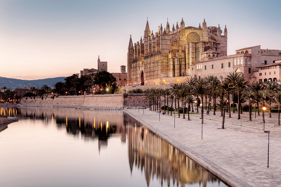 2026-0109 Nice – Malaga Highlights of the French Riviera and the Balearic Islands-image-4