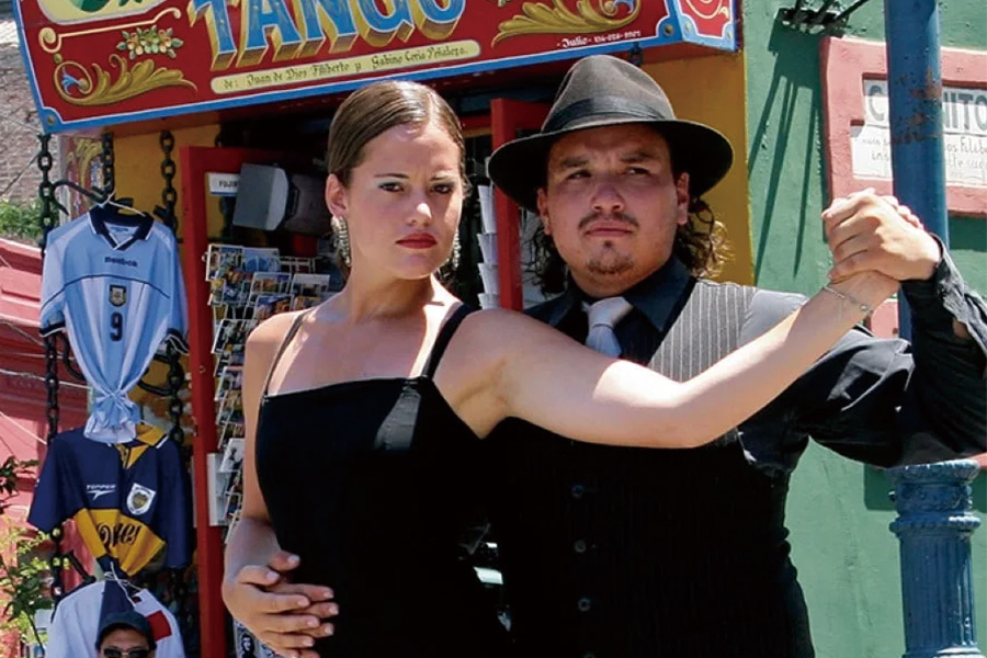 2026-0112 HX Expeditions-Highlights of Antarctica-image-11