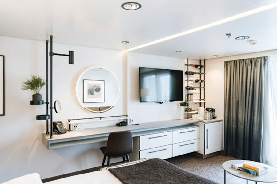 2026-0112 HX Expeditions-ME Suite with balcony-image-1