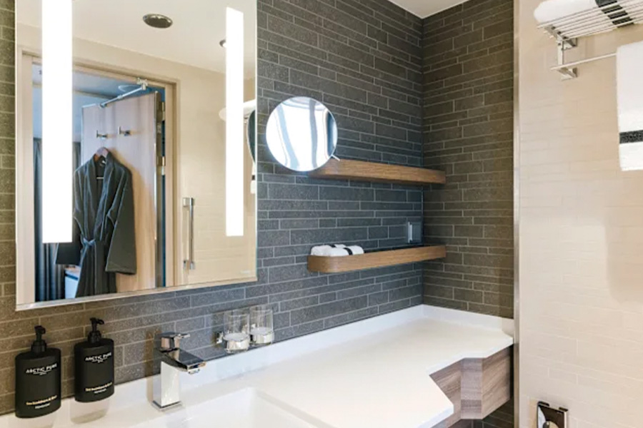 2026-0112 HX Expeditions-MF Corner suite-image