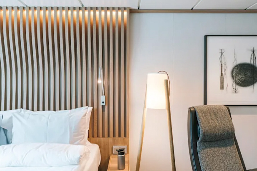 2026-0112 HX Expeditions-TT Outside cabin-image-2