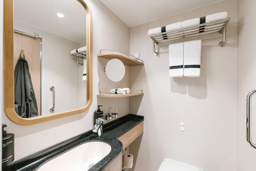 2026-0112 HX Expeditions-TT Outside cabin-image