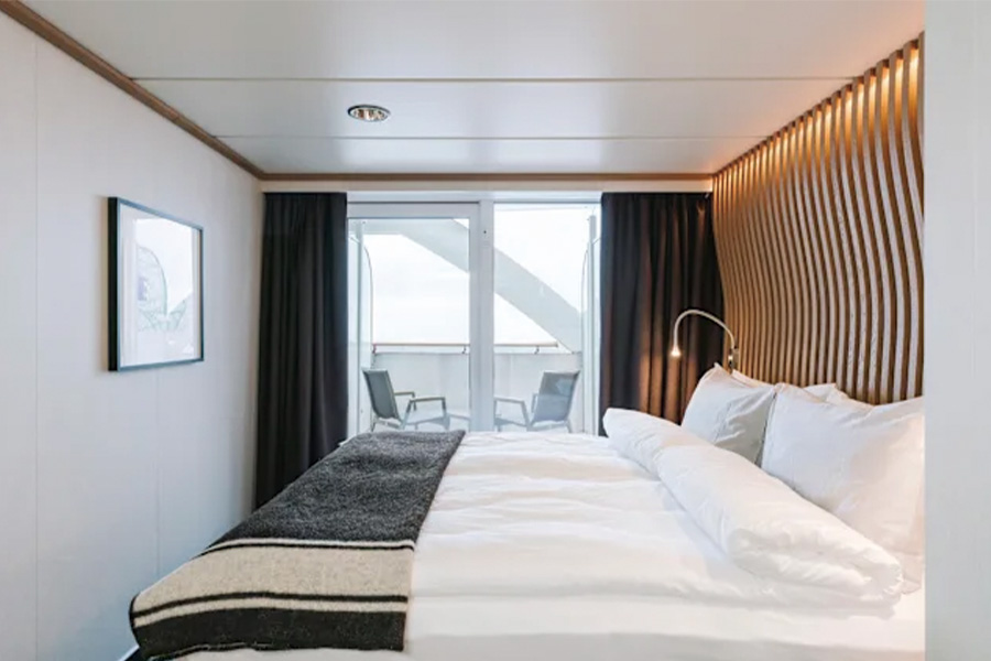 2026-0112 HX Expeditions-XTJ Outside cabin with balcony-image-1