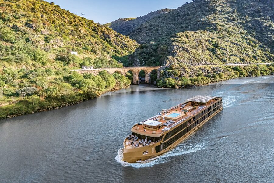 2026-0225-AmaWaterways-AmaBella-image-01