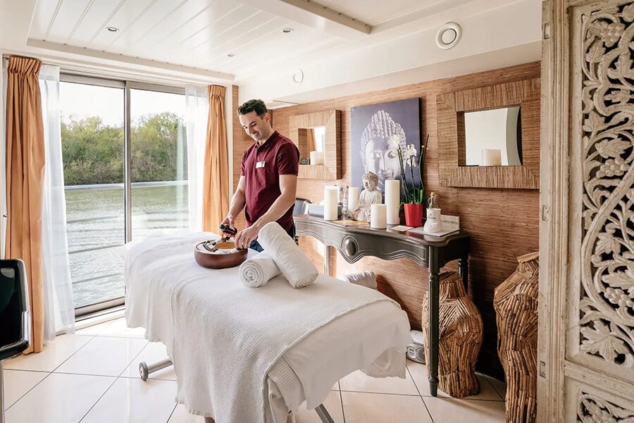 2026-0225-AmaWaterways-AmaBella-image-33