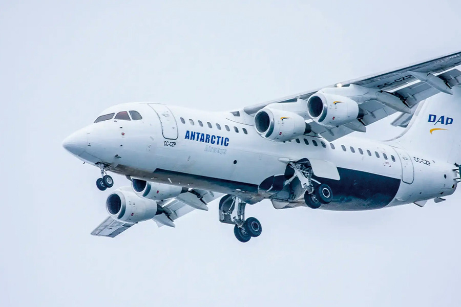 2026-0505-Antarctica 21-Aircraft-image