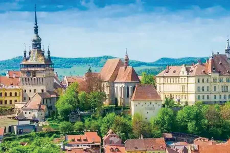 2026-0512-Along-the-river-Danube,-Budapest-and-the-Balkan-peninsula-(port-to-port-cruise)2-image-2